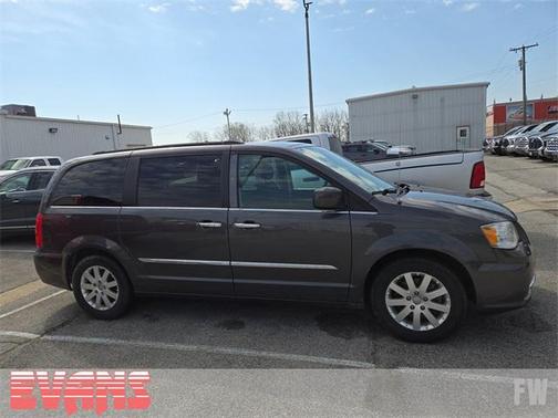 2015 Chrysler Town & Country Touring