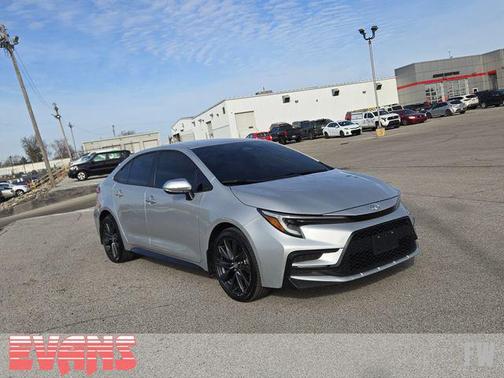 Classic Silver Metallic 2024 Toyota Corolla SE