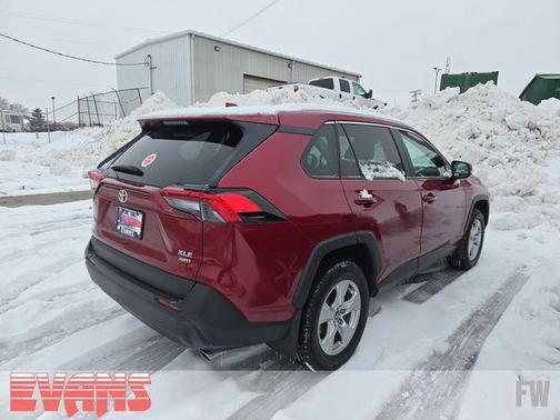 2020 Toyota RAV4 XLE