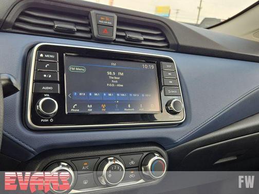 2023 Nissan Versa 1.6 SV