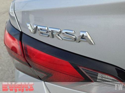 2023 Nissan Versa 1.6 SV