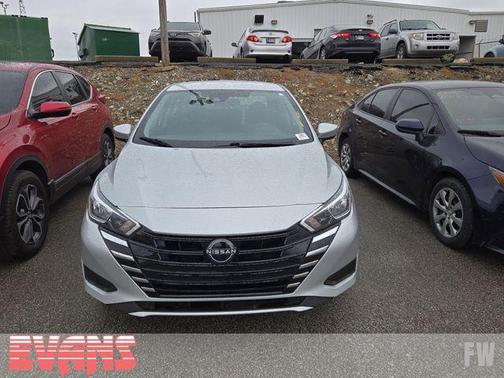 2023 Nissan Versa 1.6 SV