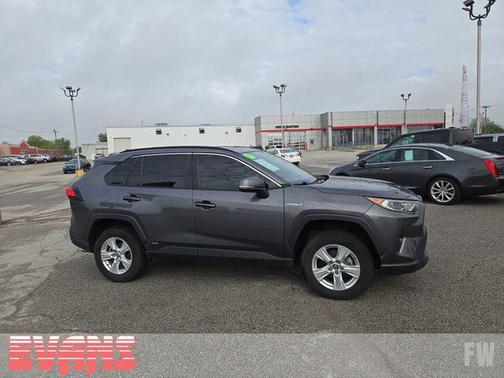 2021 Toyota RAV4 Hybrid XLE