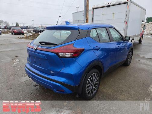 2021 Nissan Kicks SV