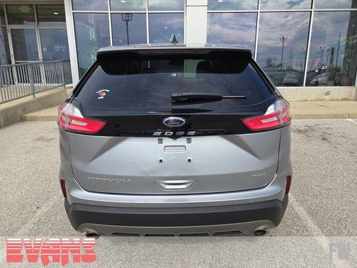 Silver Metallic 2022 Ford Edge Titanium