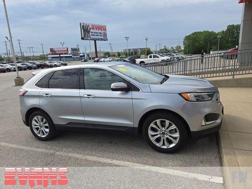 Silver Metallic 2022 Ford Edge Titanium