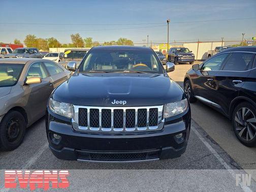 Brilliant Black Crystal Pearlcoat 2011 Jeep Grand Cherokee Overland