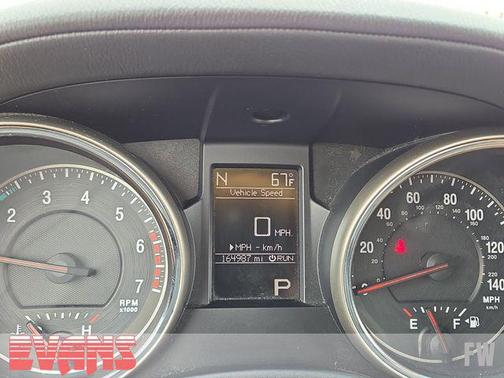Brilliant Black Crystal Pearlcoat 2011 Jeep Grand Cherokee Overland