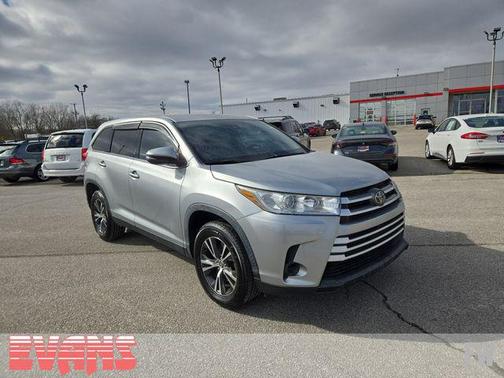 2019 Toyota Highlander LE I4
