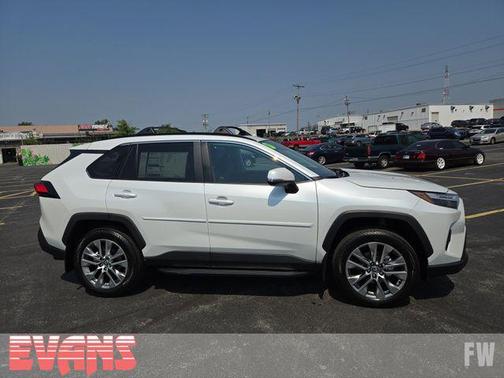 2025 Toyota RAV4 XLE Premium