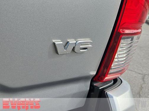 2022 Toyota Tacoma V6