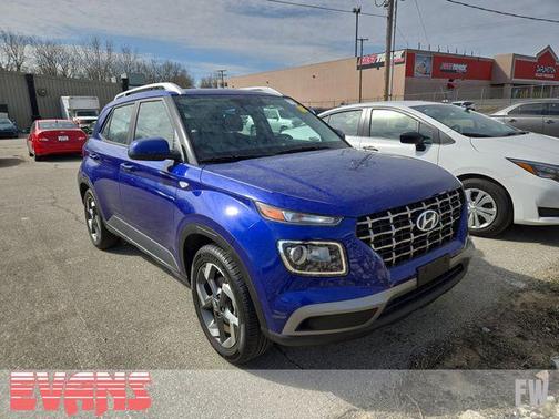 2024 Hyundai VENUE SEL