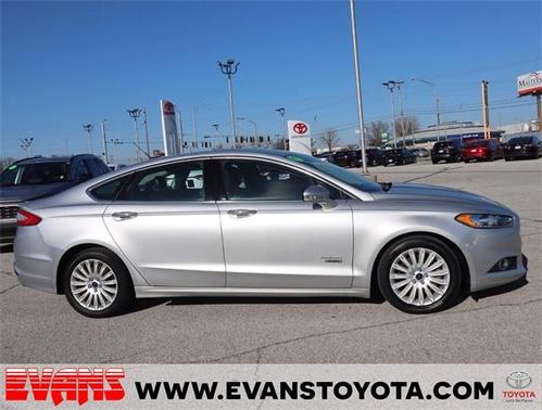 Photo 2 of 34 of 2016 Ford Fusion Energi SE Luxury