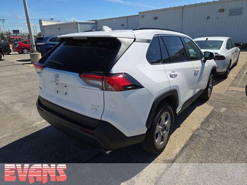 Ice 2025 Toyota RAV4 XLE