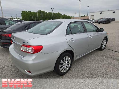 Classic Silver Metallic 2013 Toyota Corolla LE