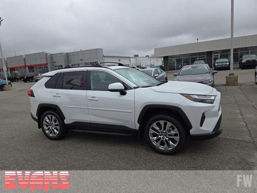 2025 Toyota RAV4 XLE Premium