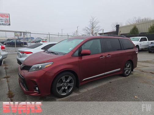 2020 Toyota Sienna SE Premium
