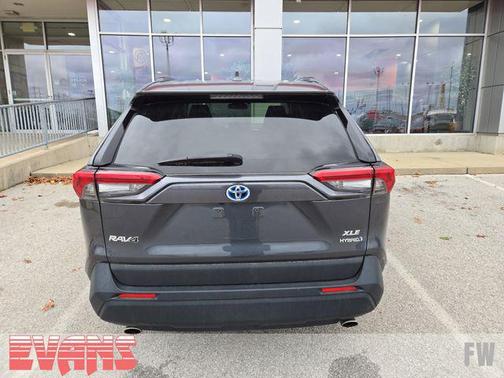 2020 Toyota RAV4 Hybrid XLE