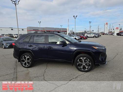 2025 Toyota RAV4 Hybrid SE