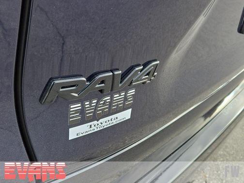 2025 Toyota RAV4 Hybrid SE