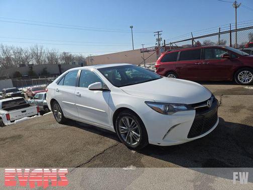2016 Toyota Camry SE