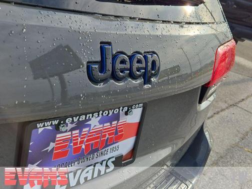 2020 Jeep Grand Cherokee Upland