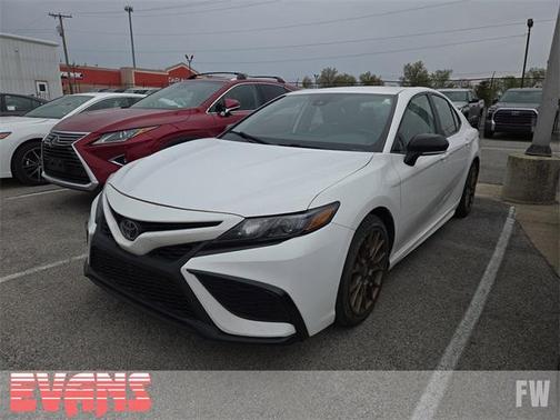 2023 Toyota Camry SE
