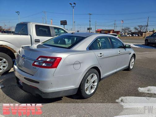 2015 Ford Taurus SEL