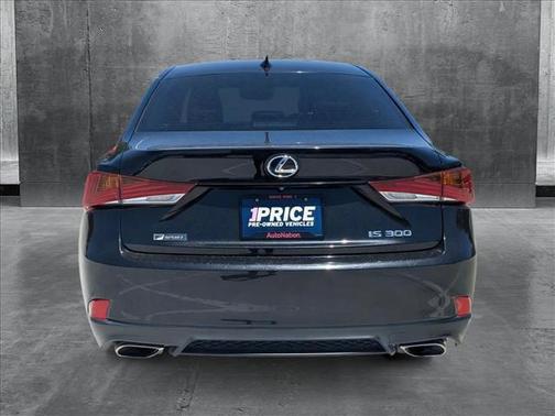 2018 Lexus IS 300 Base