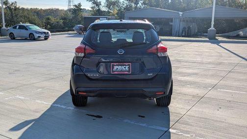 2019 Nissan Kicks SR