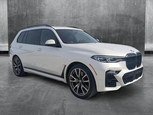 2021 BMW X7 M50i