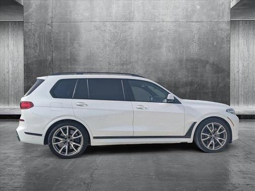 2021 BMW X7 M50i