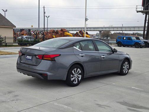 2023 Nissan Altima S FWD