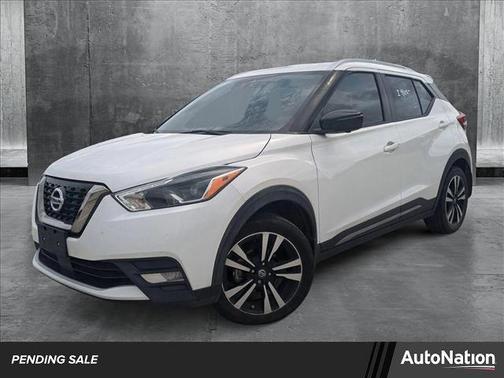 2020 Nissan Kicks SR