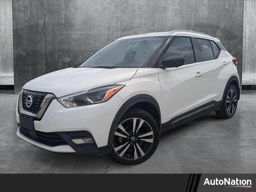 2020 Nissan Kicks SR