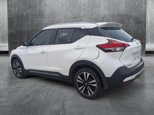 2020 Nissan Kicks SR