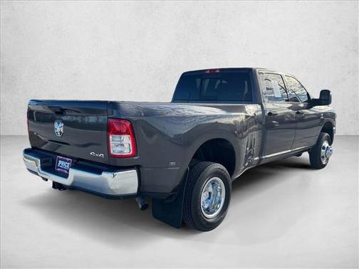 2024 RAM 3500 Tradesman Crew Cab 4x4 8' Box