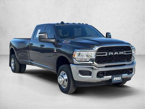 2024 RAM 3500 Tradesman Crew Cab 4x4 8' Box