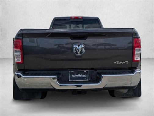 2024 RAM 3500 Tradesman Crew Cab 4x4 8' Box