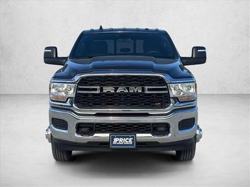 2024 RAM 3500 Tradesman Crew Cab 4x4 8' Box