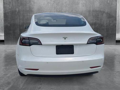 2019 Tesla Model 3 Mid Range