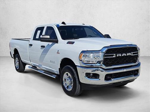 2022 RAM 2500 Tradesman Crew Cab 4x4 8' Box
