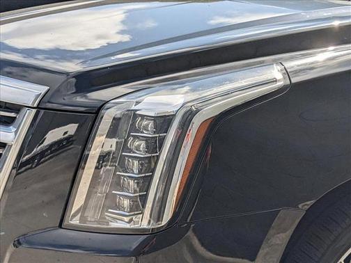 2017 Cadillac Escalade Platinum