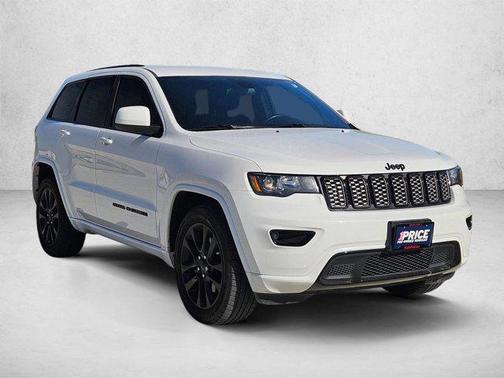 Bright White Clearcoat 2021 Jeep Grand Cherokee Laredo
