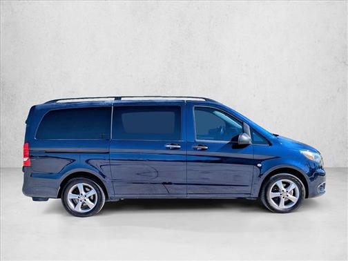 2016 Mercedes-Benz Metris Base