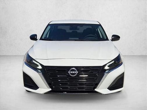 Glacier White 2025 Nissan Altima SV FWD