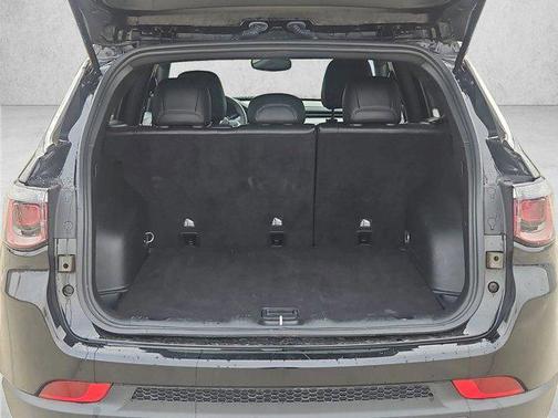 Diamond Black Crystal Pearlcoat 2025 Jeep Compass Latitude