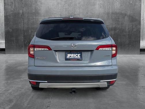 2022 Honda Pilot Touring 8-Passenger