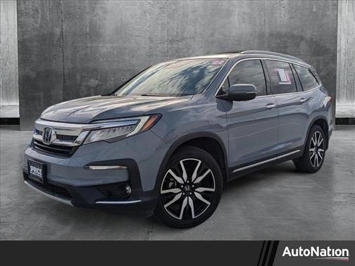 2022 Honda Pilot Touring 8-Passenger