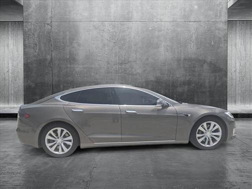 2016 Tesla Model S 90D